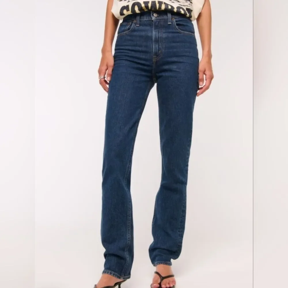 Abercrombie & Fitch The '90s Straight Ultra High Rise Jeans